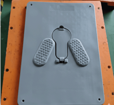 Squatting Plate